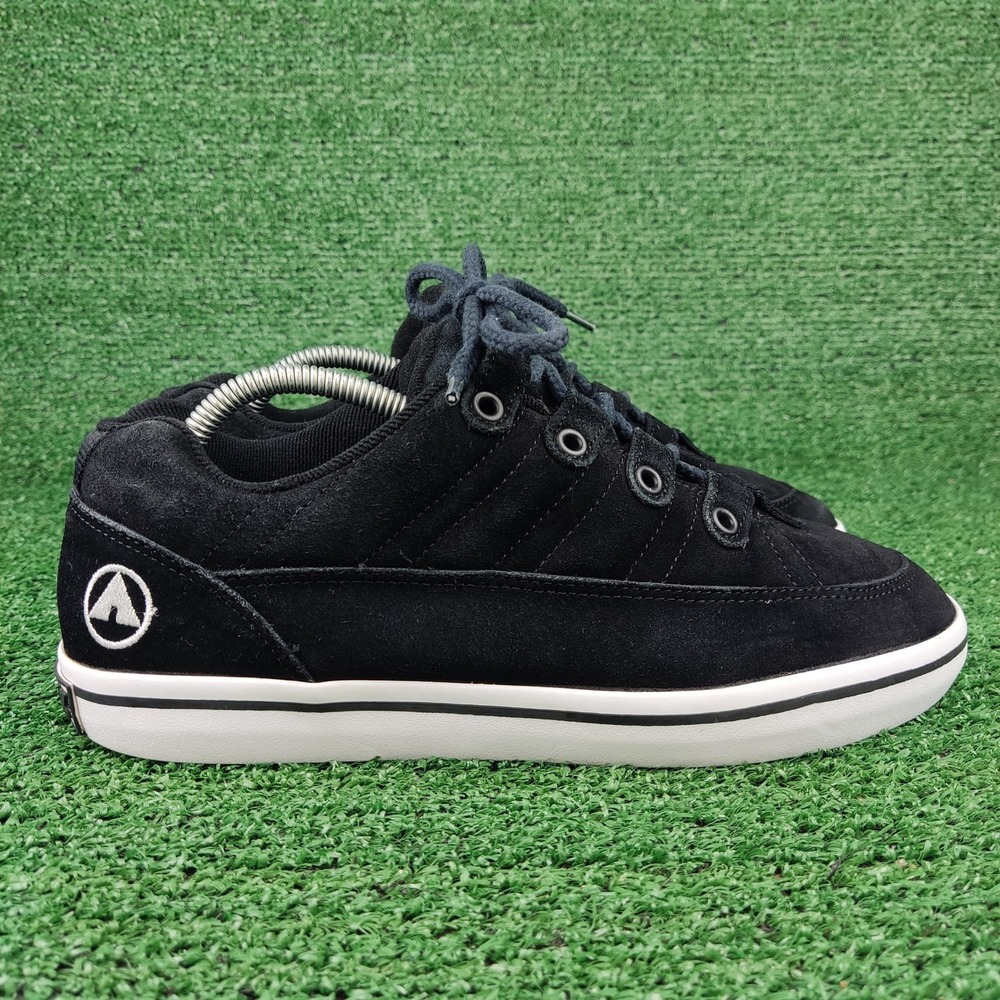 Airwalk Sneakers Mens 9 Black Shag Skate Shoes Suede Low Top CH81/802